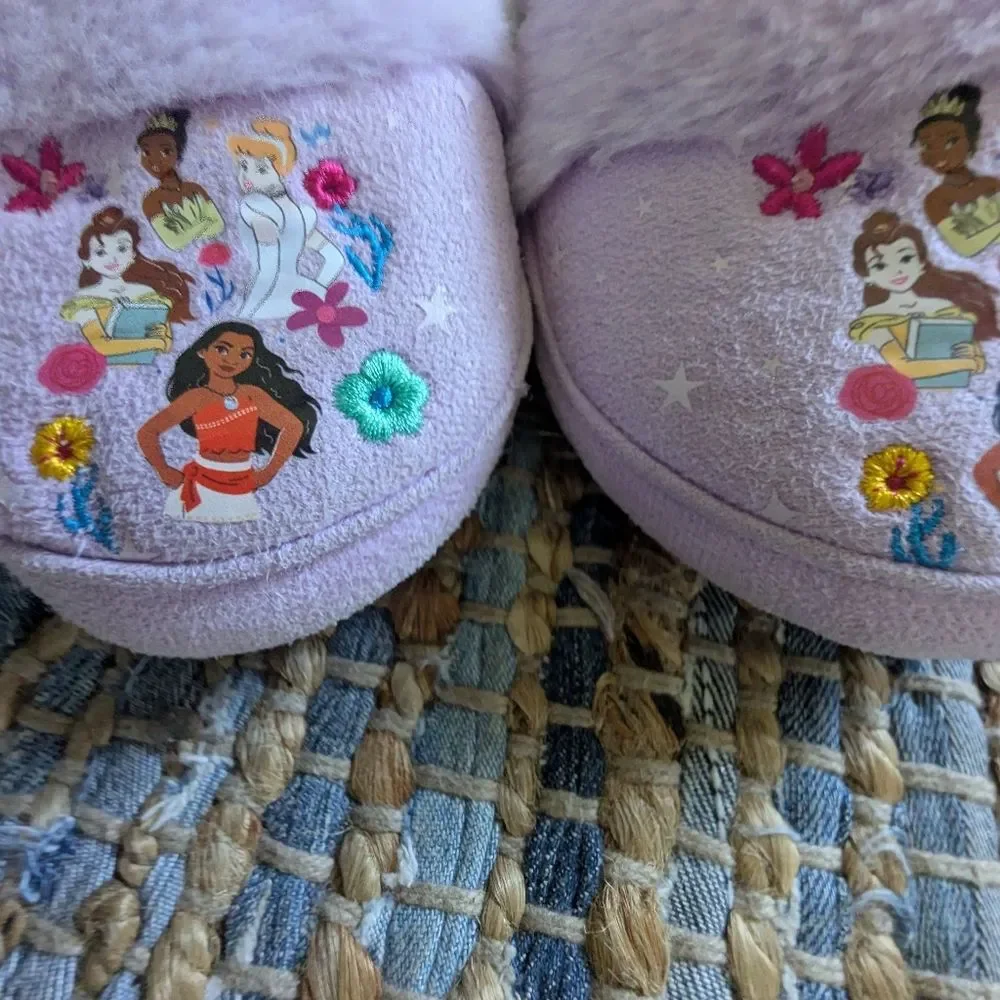 Disney Princess Slippers Girls Size 11/12 Fuzzy Pink House Shoes Moana Belle Tia